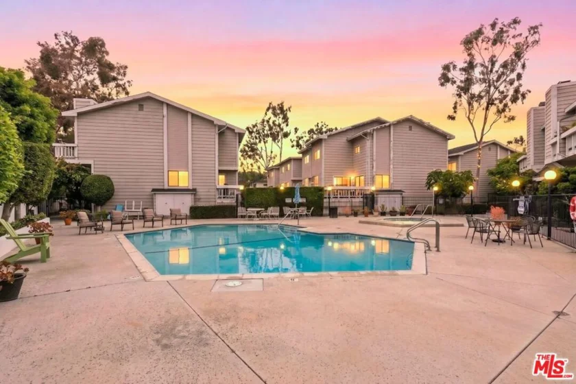 4658 Don Lorenzo Drive #G photo 23