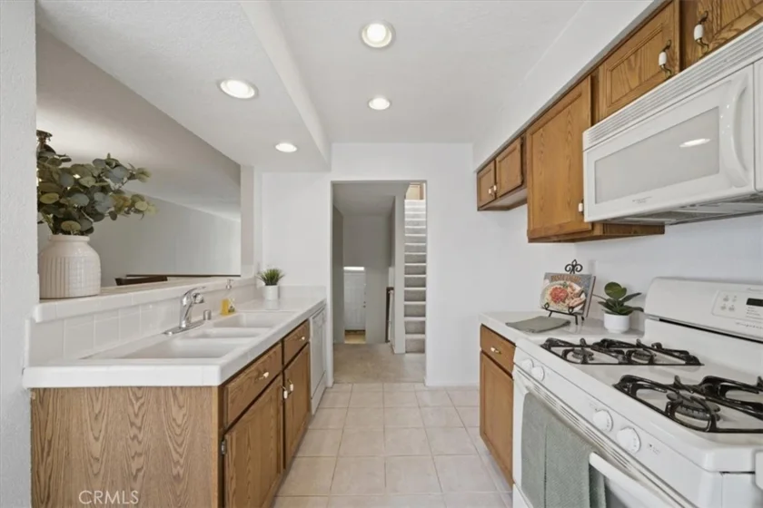 5455 Sylmar #1402 photo 5