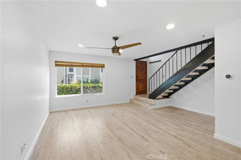 54 Oval Road photo 3