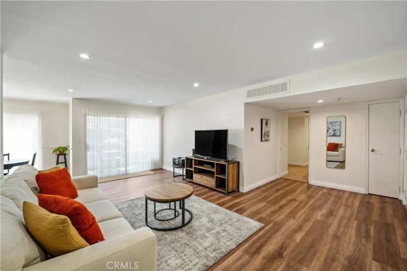 4647 Willis Avenue #217 photo 1