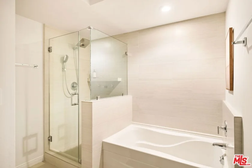 2940 Neilson Way #103 photo 16