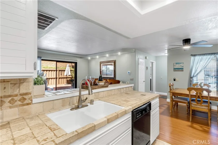 25231 Tanoak photo 10