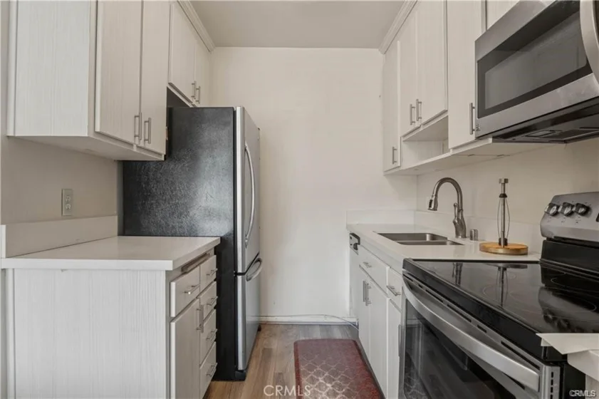 5860 Benner #303 photo 10