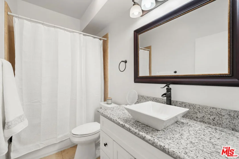 7211 Cozycroft Avenue #50 photo 3