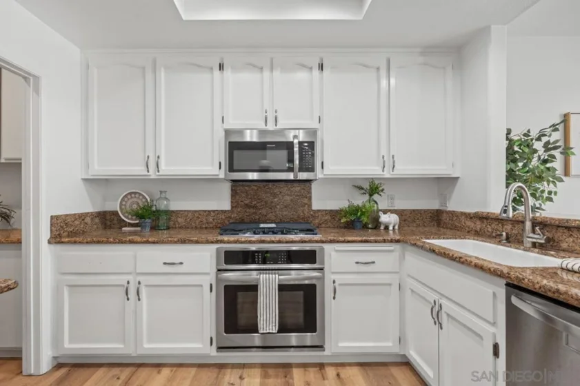 12636 Springbrook #E photo 14