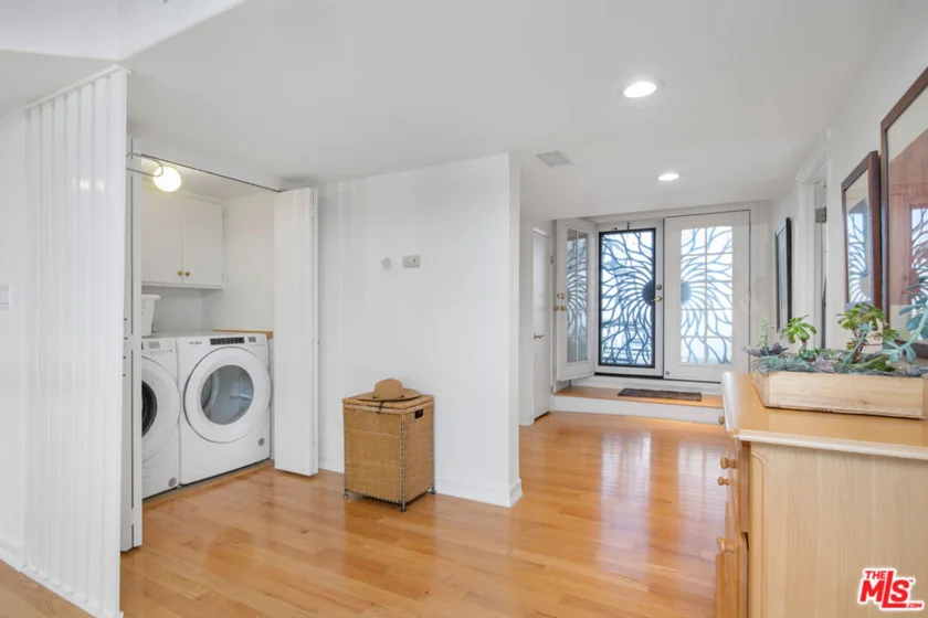 11723 Goshen Avenue #302 photo 8