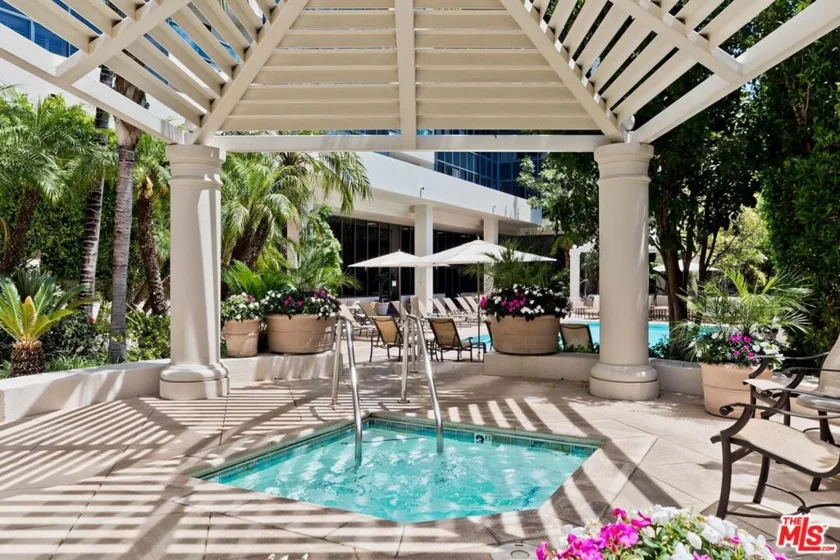 10724 Wilshire Boulevard #611 photo 9