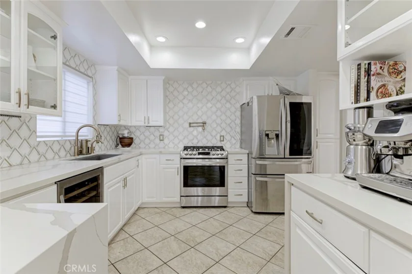 1349 N Columbus #16 photo 12