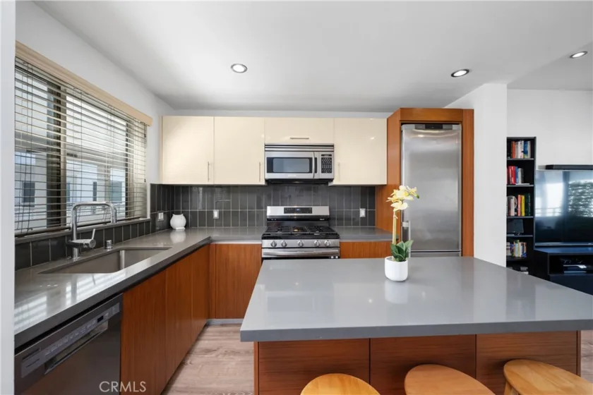 1700 Sawtelle Boulevard #317 photo 4