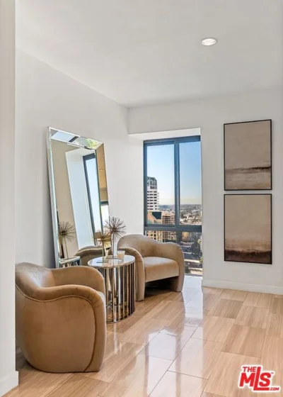10445 Wilshire Boulevard #1905 photo 10