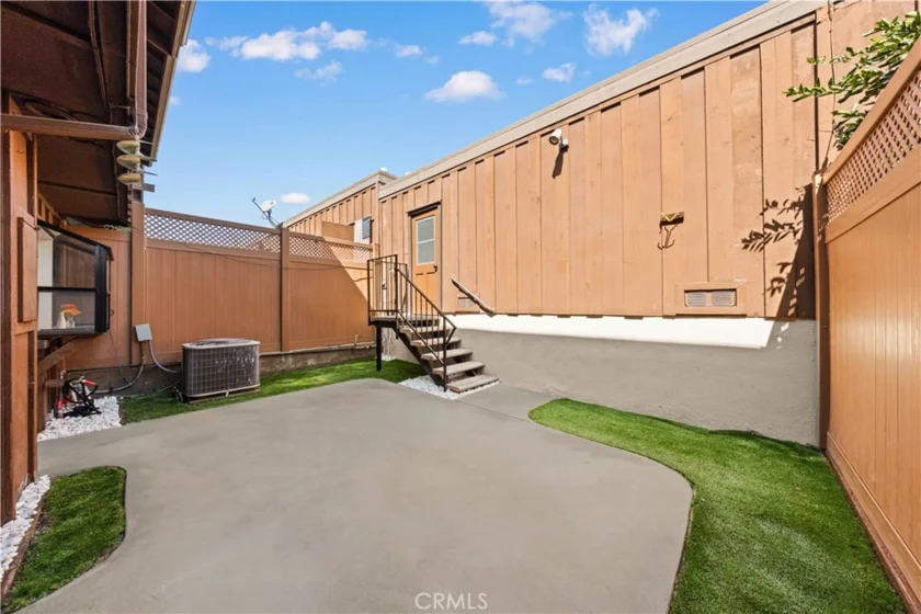 2220 Mount Shasta Drive photo 35