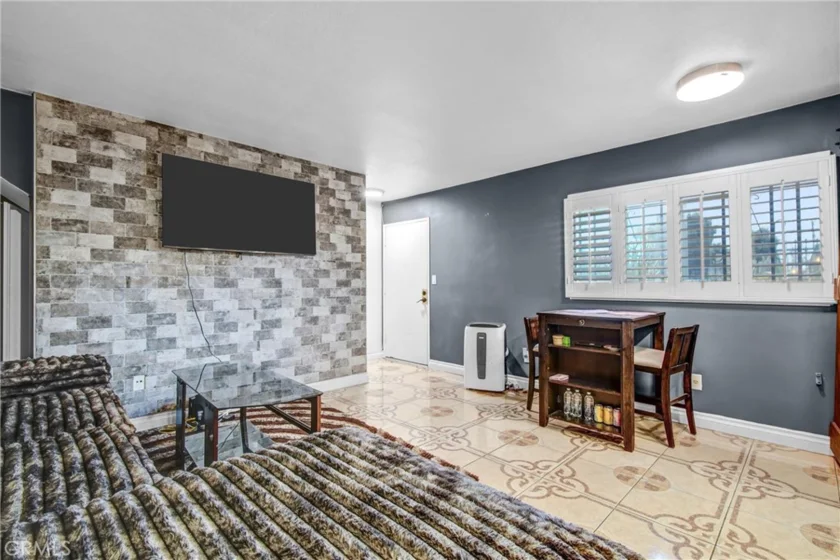 7904 Laurel Canyon #12 photo 5
