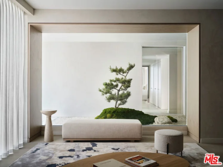 9200 Wilshire Boulevard #203E photo 1