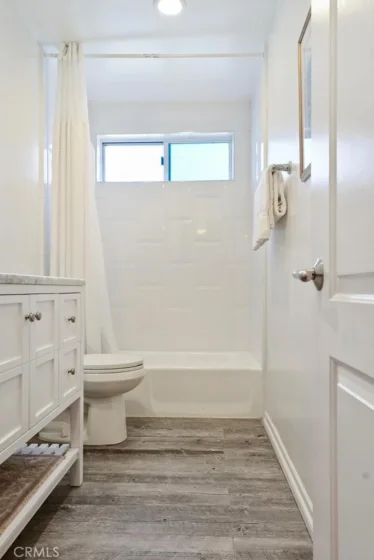 15248 Dickens Street #102 photo 32