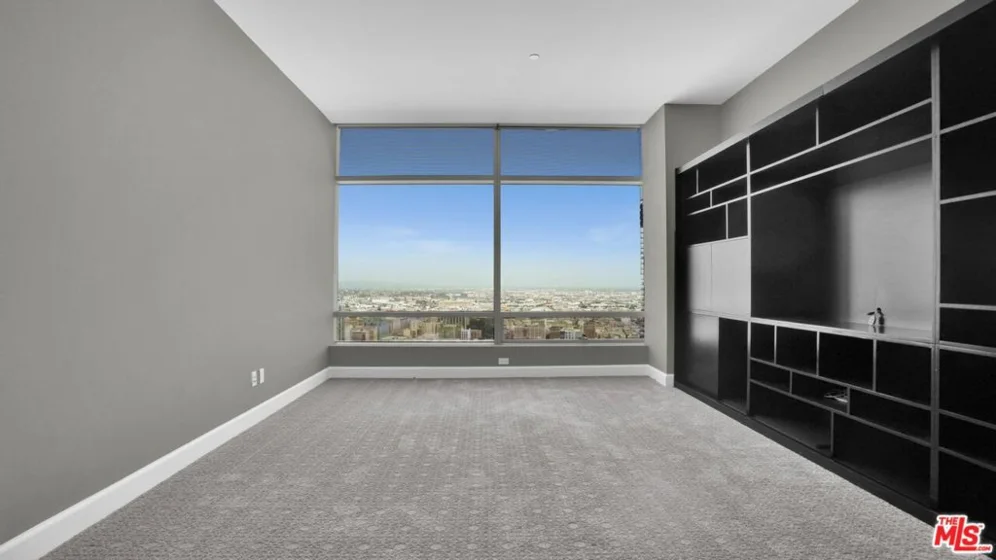 900 W Olympic Boulevard #39C photo 10