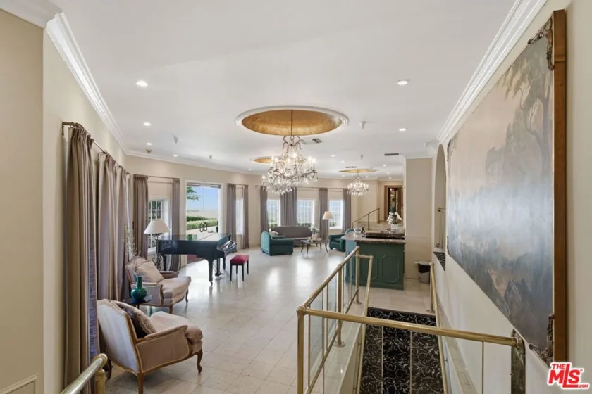 1424 N Crescent Heights Boulevard #49 photo 31