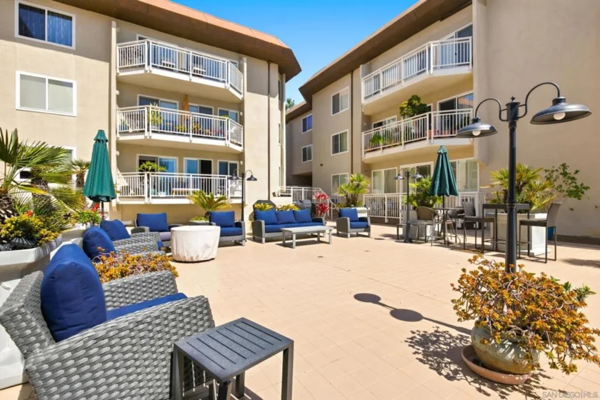 5366 La Jolla #305C photo 34
