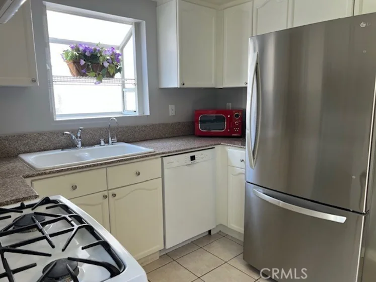 707 S Chapel Avenue photo 9