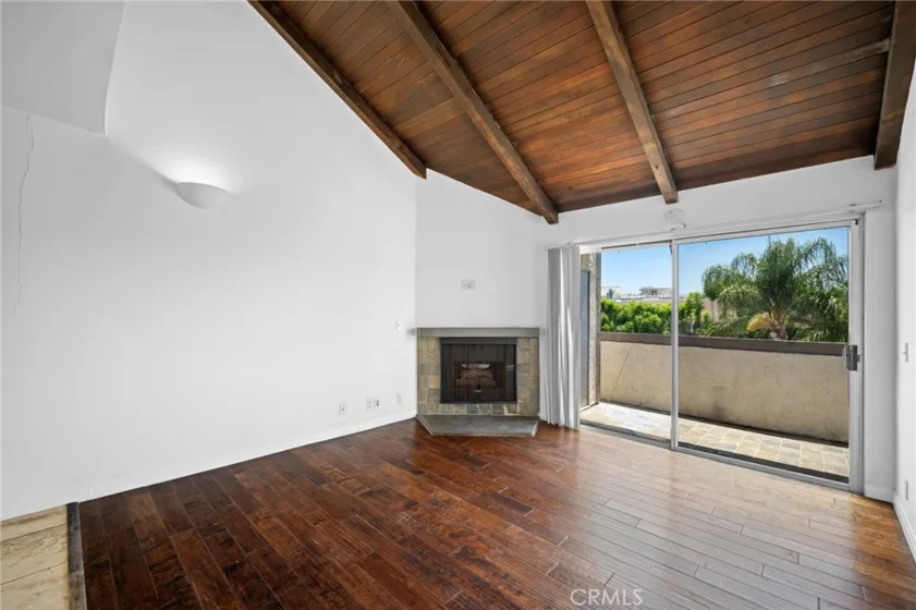 20253 Keswick Street #331 photo 6