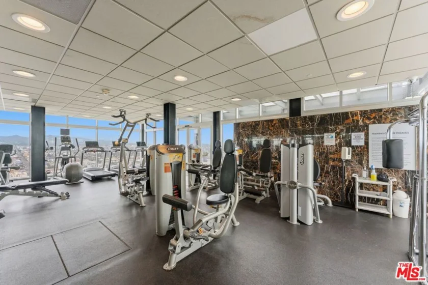 3810 Wilshire Boulevard #602 photo 15