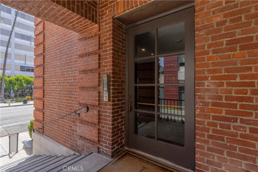 139 S Los Robles #104 photo 17