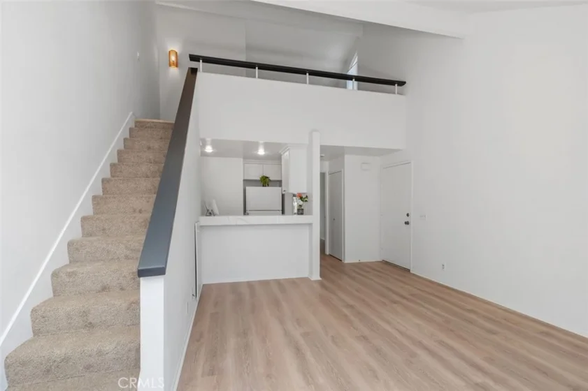 89 Lemon Grove photo 4