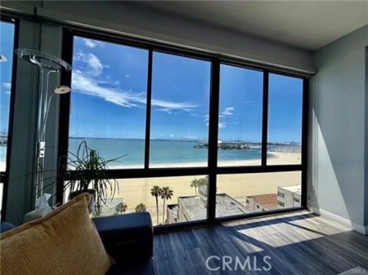 1310 E Ocean #906 photo 21