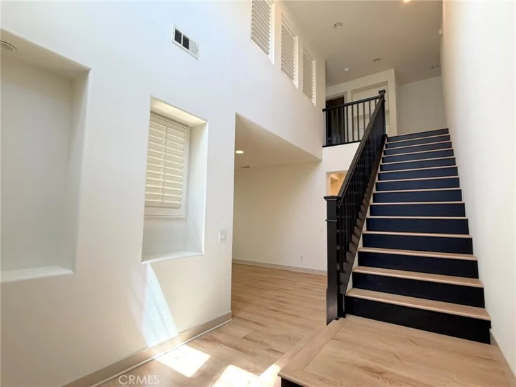 28910 Newport photo 6