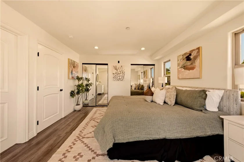 14702 Magnolia Boulevard #105 photo 11