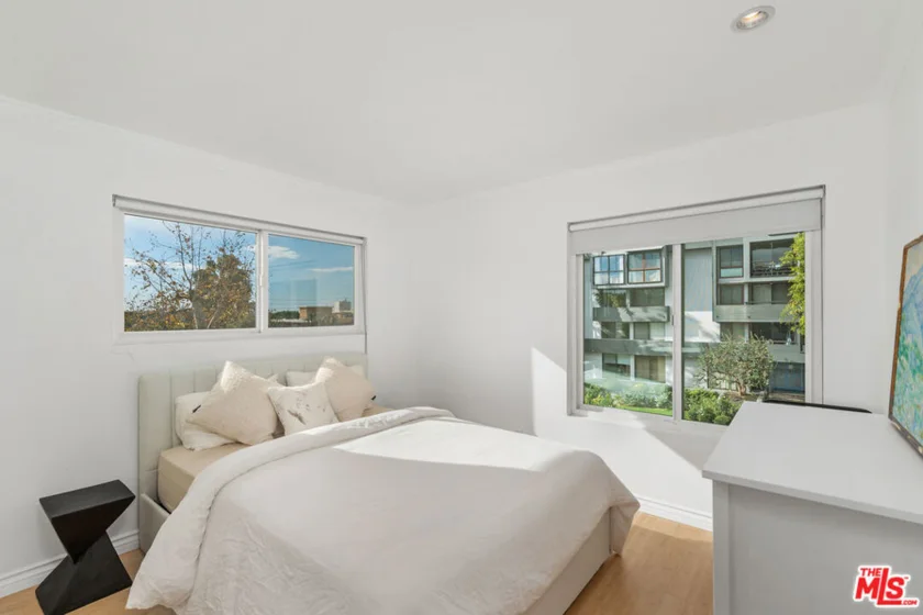 1222 N Olive Drive #201 photo 11