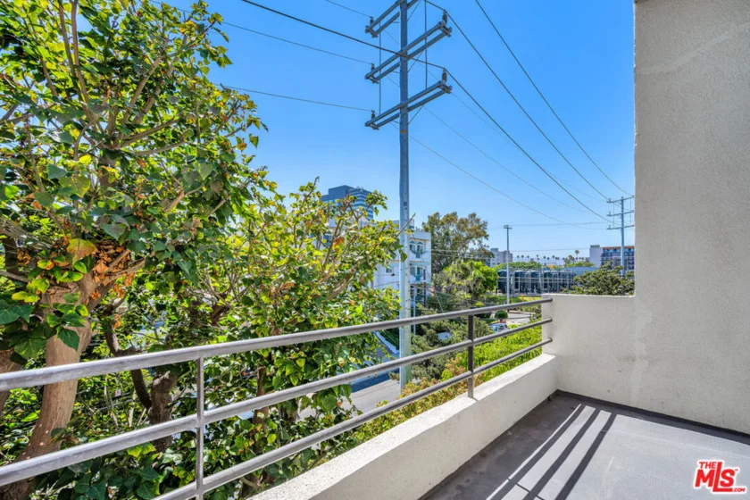 1312 S Saltair Avenue #319 photo 22