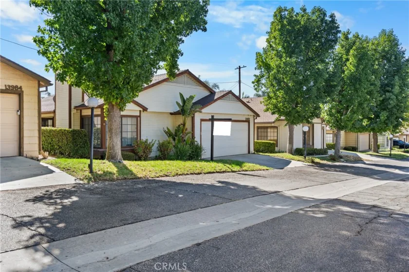 13982 Olive Grove Lane photo 3