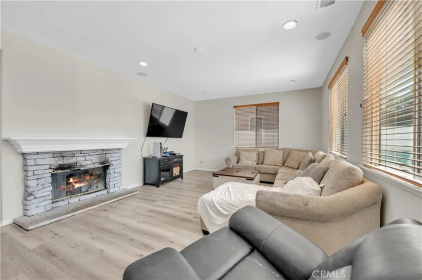 23831 Cloverleaf photo 21