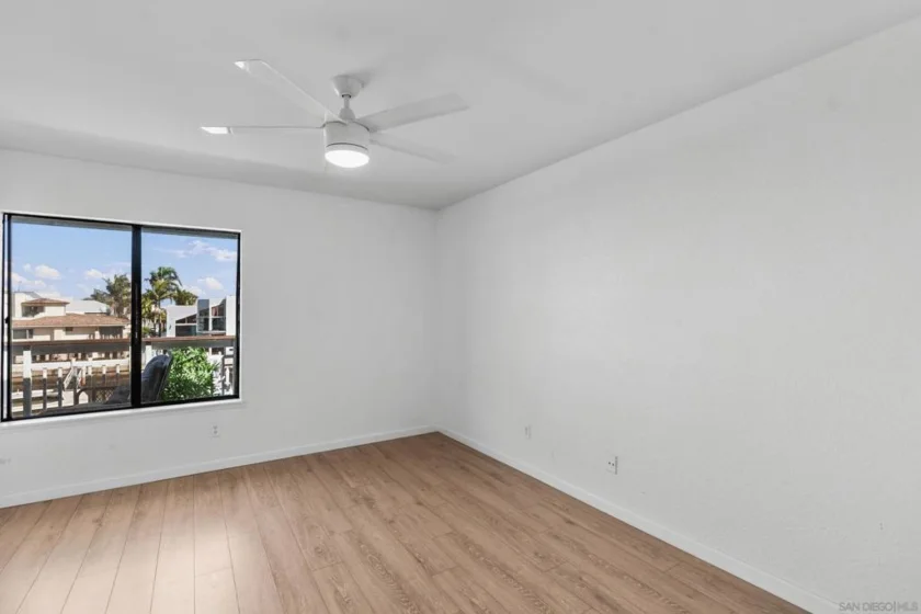 92 Montego Court photo 24