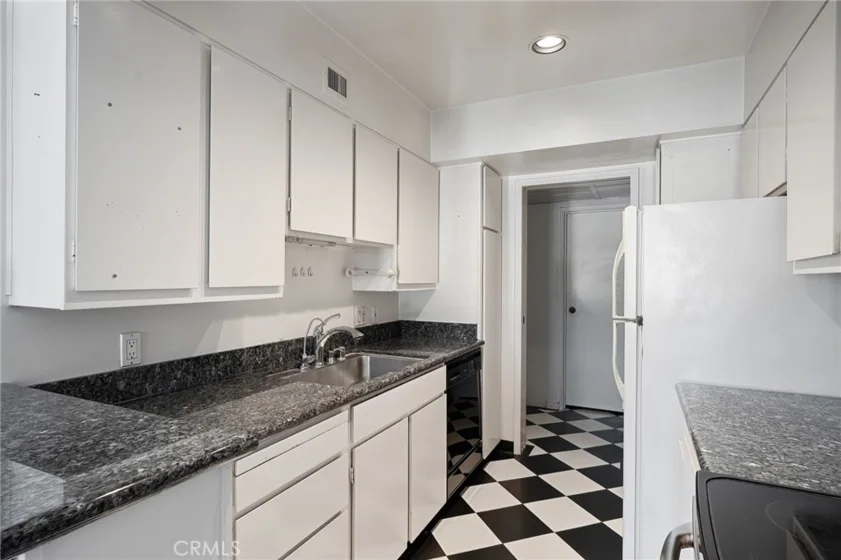 7135 Hollywood #1010 photo 11