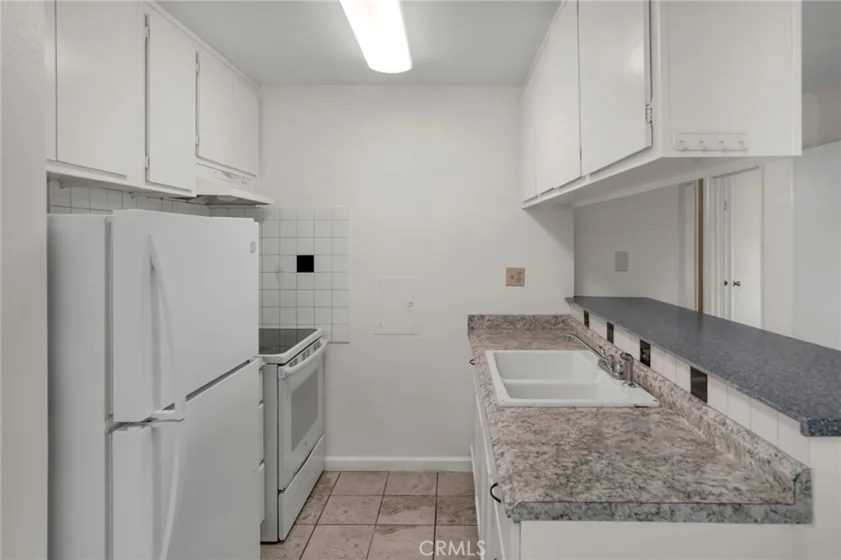 5585 E Pacific Coast Hwy #234 photo 13