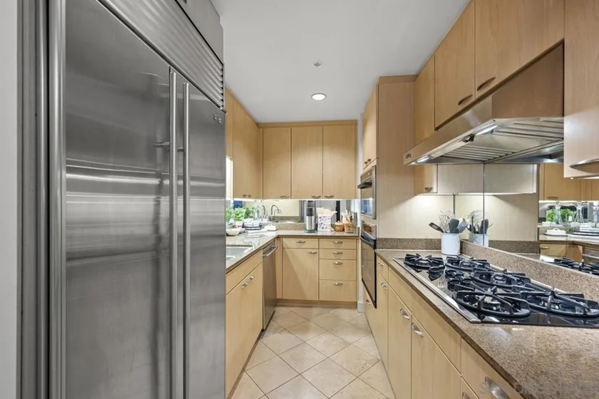 645 Front Street #1807 photo 14