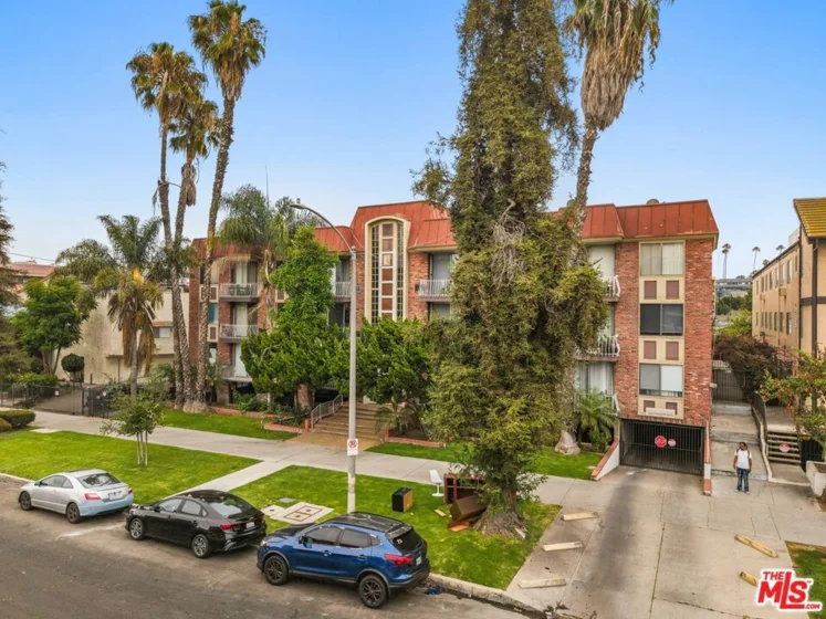 210 S La Fayette Park Place #314 photo 32