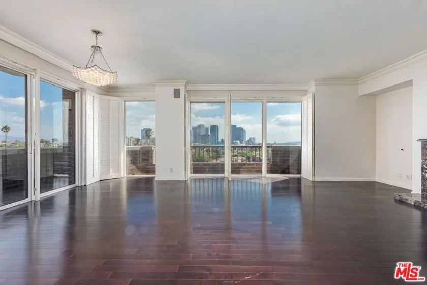 10550 Wilshire Boulevard #804 photo 2