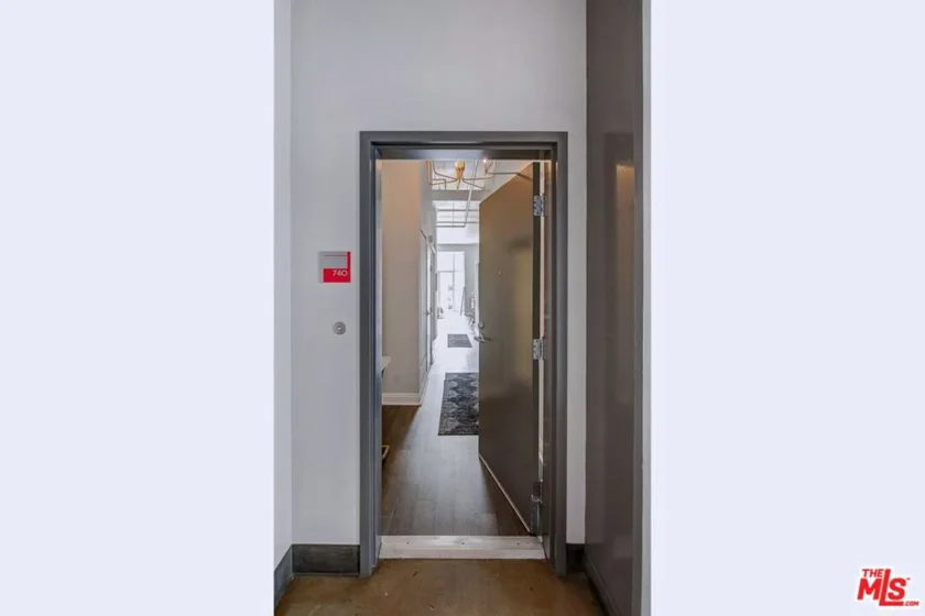 645 W 9th Street #740 photo 35