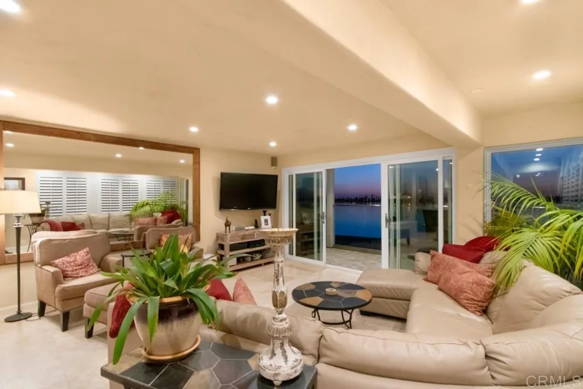3868 Riviera Drive #1A photo 1
