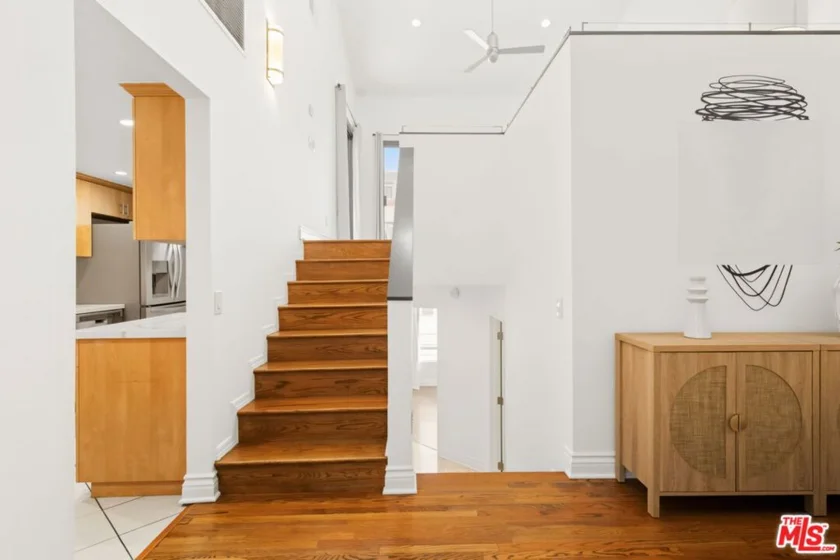 1222 N Kings Road #8 photo 18