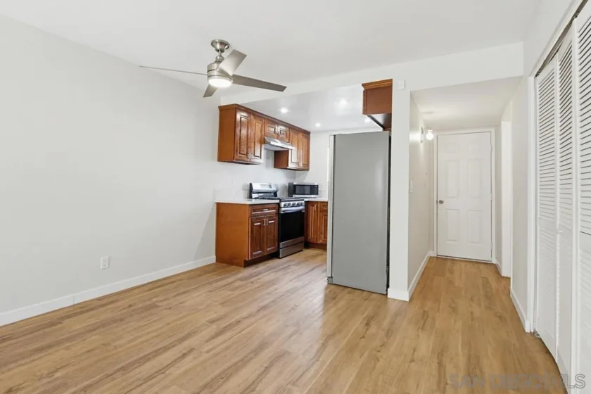 5130 N River Road #Unit B photo 28