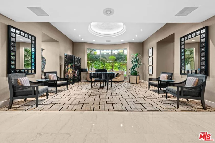 10724 Wilshire Boulevard #1001 photo 12