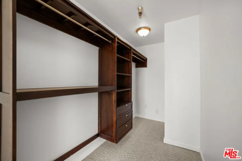121 S Hope Street #518 photo 14