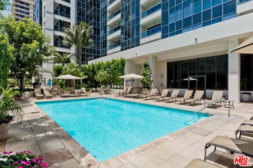 10724 Wilshire Boulevard #611 photo 8