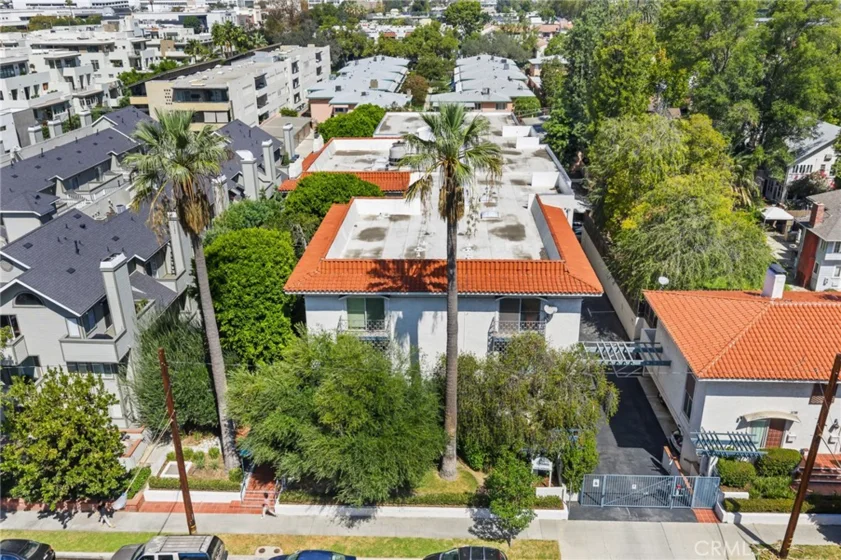 985 E California #306 photo 51