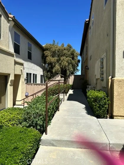 41672 Cape Ridge Avenue #1 photo 10