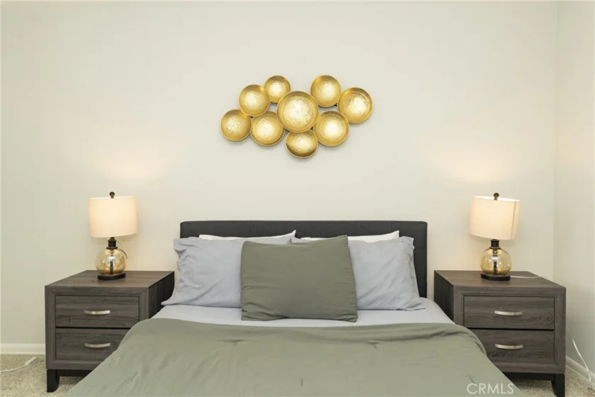 306 Streamwood photo 11