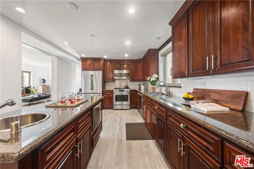 918 S Wooster Street #2 photo 5